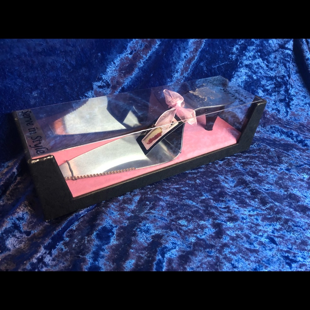 High Heel Cake Server